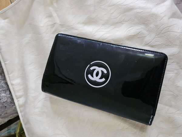 CHANEL WALLET