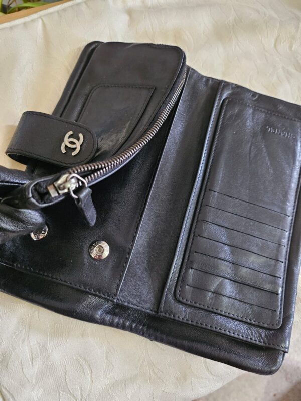CHANEL WALLET - Image 2