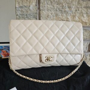 CHANEL CLASSIC SINGLE FLAP CLUTCH
