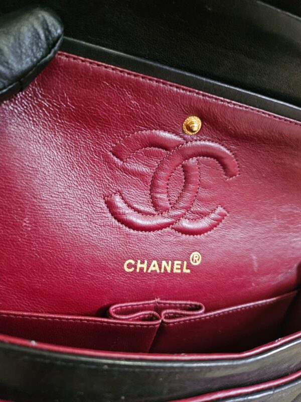 VINTAGE CHANEL CLASSIC DOUBLE FLAP IN SMALL - Image 6