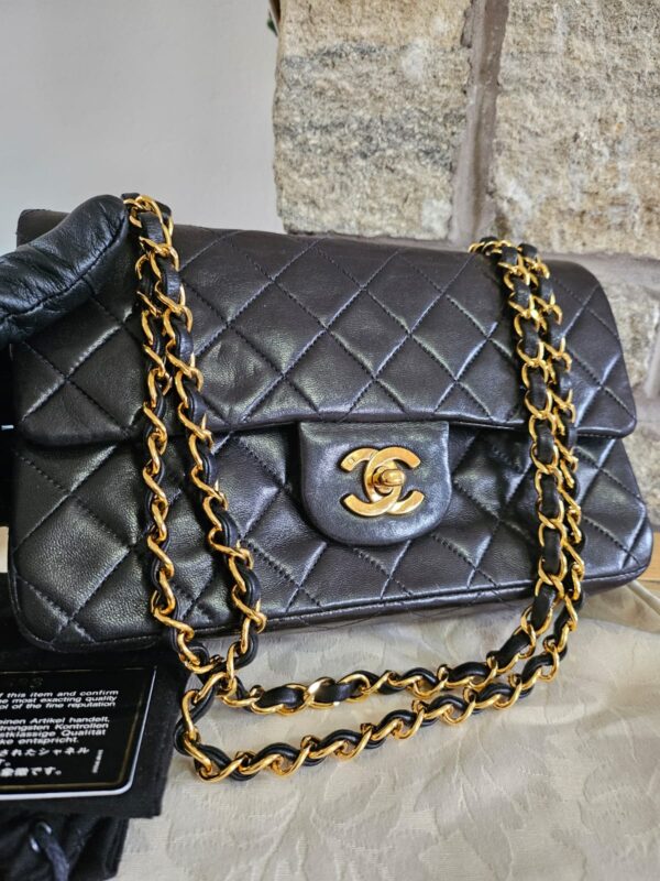 VINTAGE CHANEL CLASSIC DOUBLE FLAP IN SMALL - Image 3