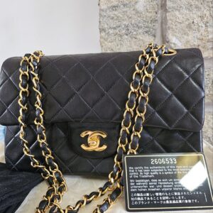 VINTAGE CHANEL CLASSIC DOUBLE FLAP IN SMALL