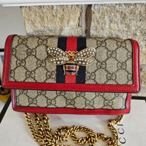 GUCCI QUEEN MARGARET CHAIN WALLET GG