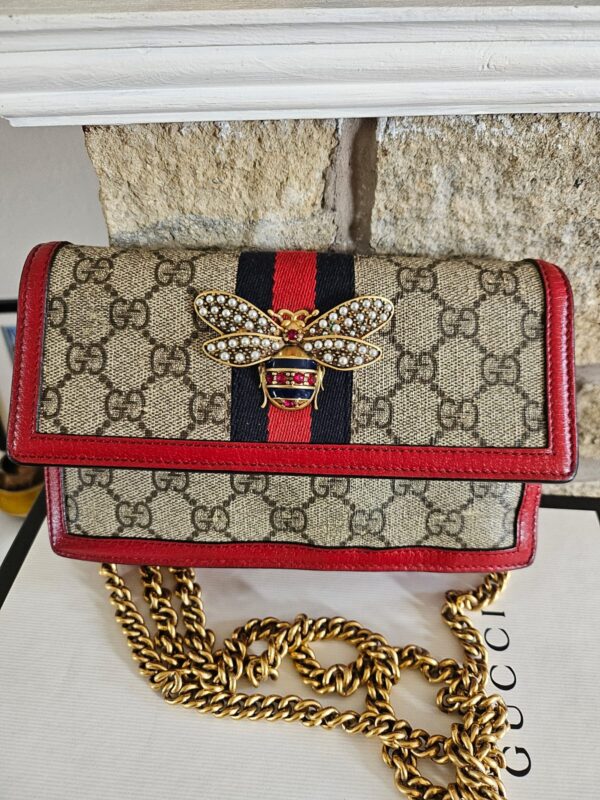 GUCCI QUEEN MARGARET CHAIN WALLET GG