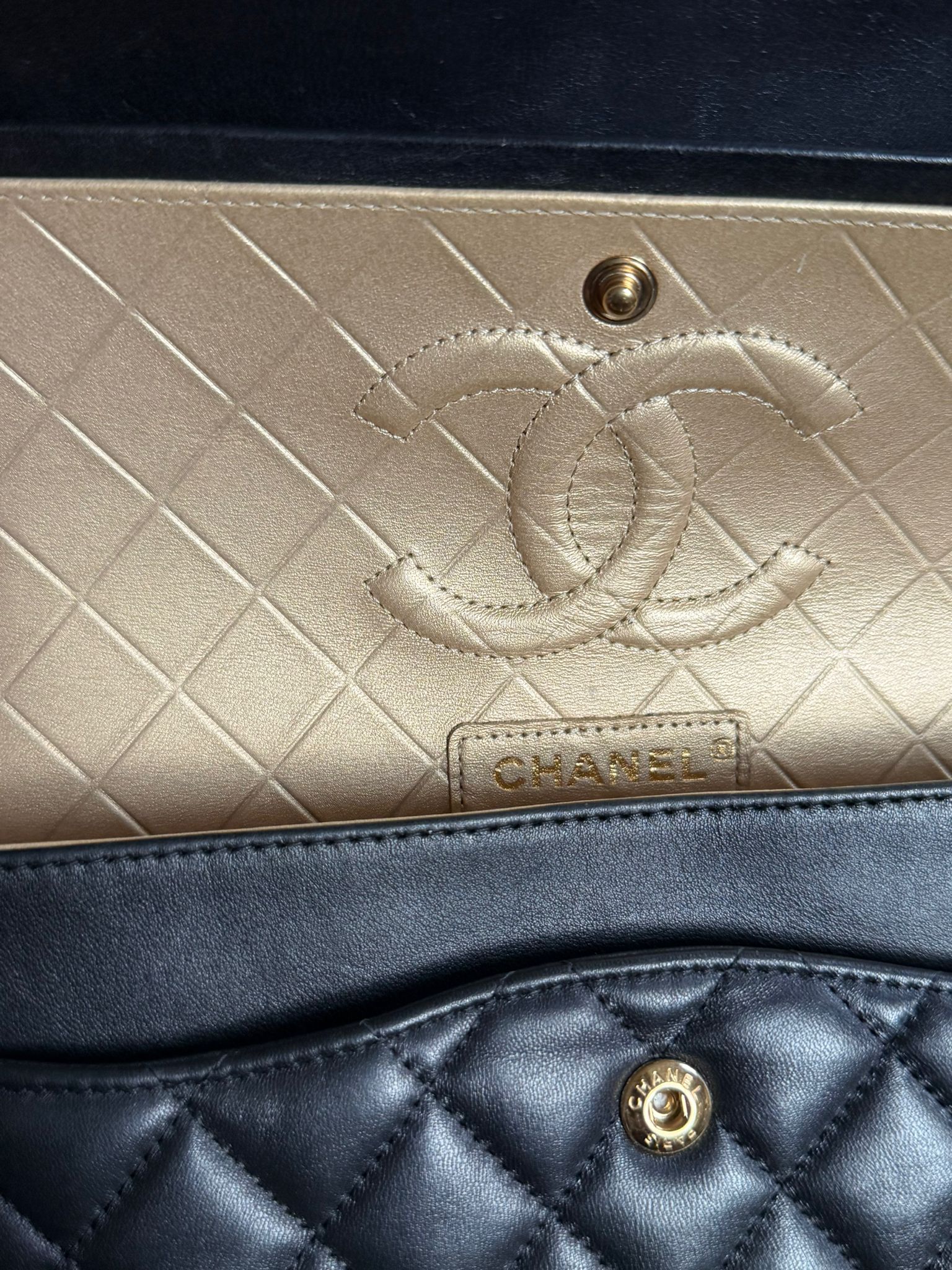 LIMITED EDITION CHANEL MEDIUM DOUBLE FLAP CHARMS BAG - Image 7