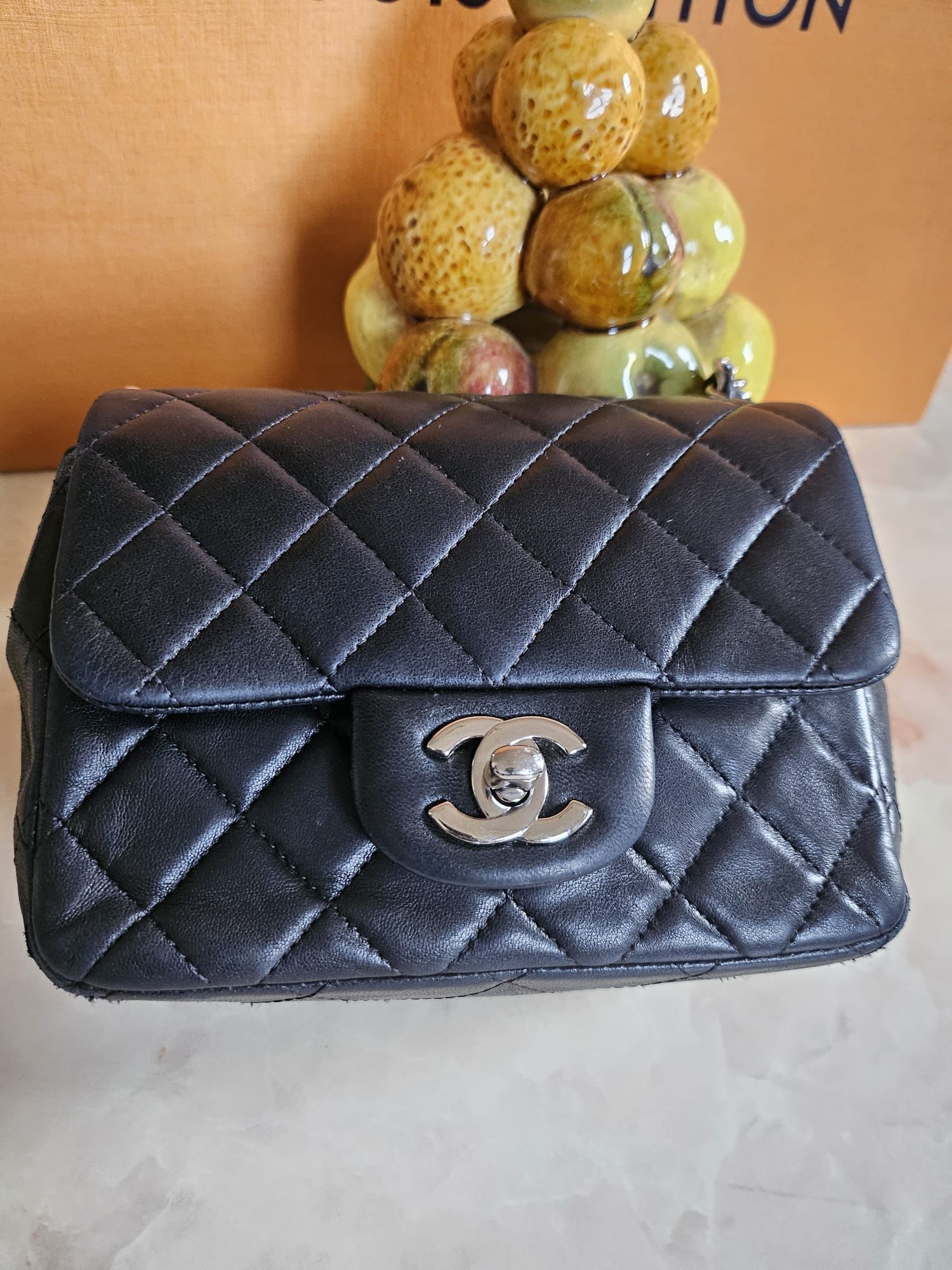 CHANEL MINI SQUARE FLAP - Image 4