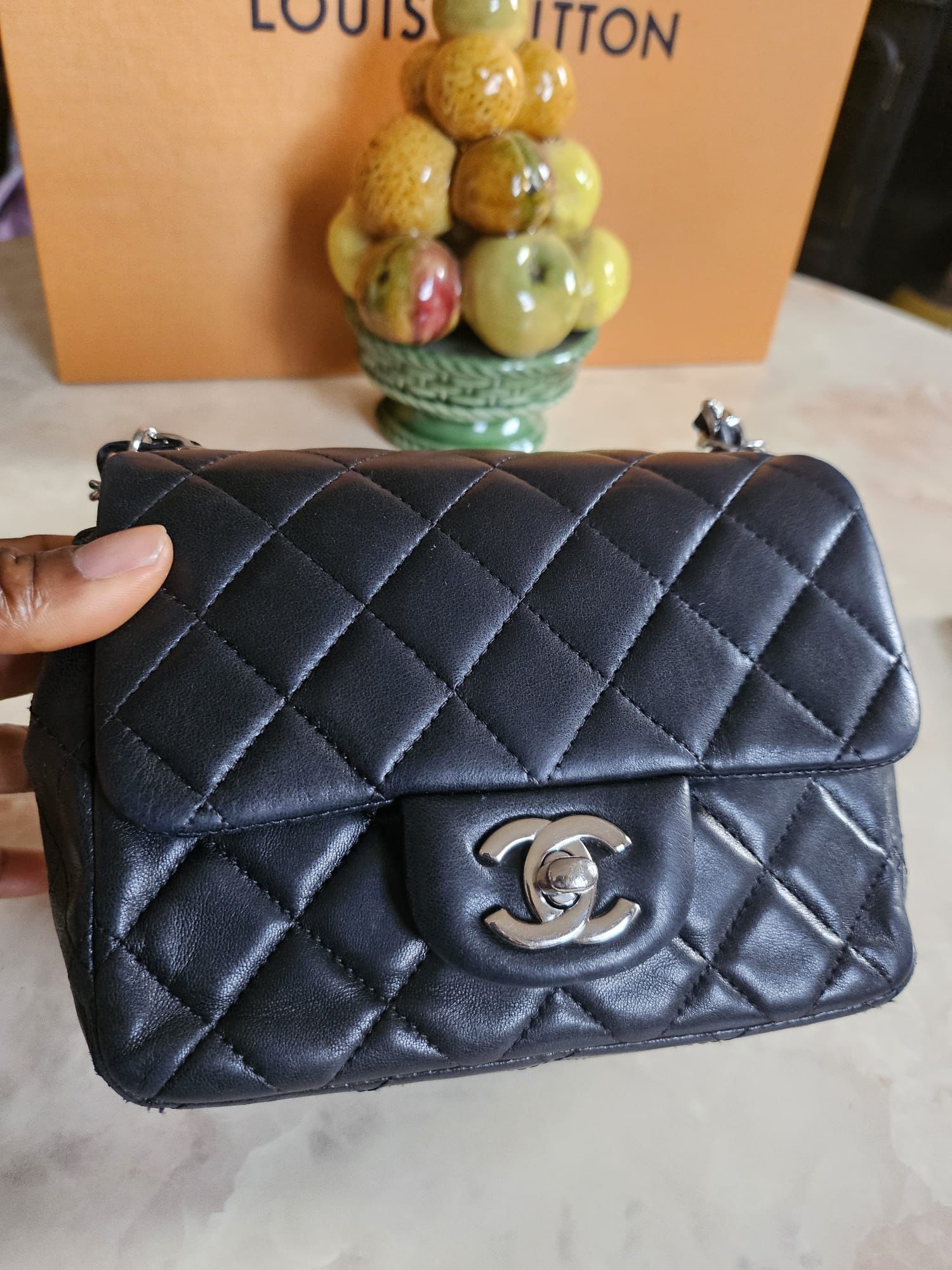 CHANEL MINI SQUARE FLAP - Image 9